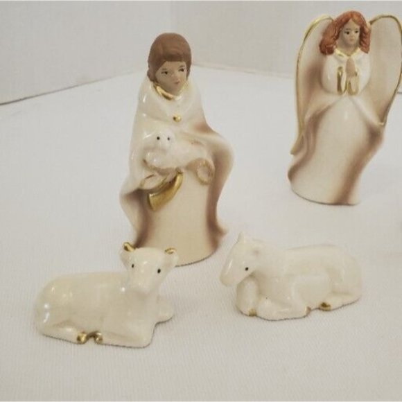 Vintage Porcelain Ten Piece Small Nativity Set White Gold Accents - Picture 3 of 16